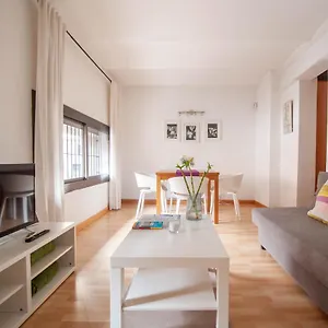 Zona Sagrada Familia Apartment